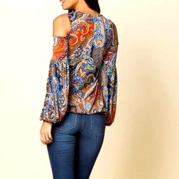 VENUS Cold Shoulder Paisley top SZ SMALL - Picture 2 of 5